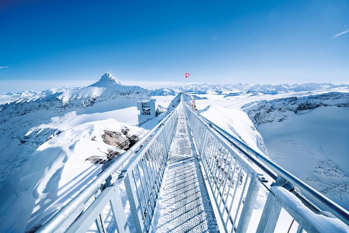 Ticket naar Glacier 3000 inclusief kabelbaan en wandeling over hangbrug Peak Walk by Tissot