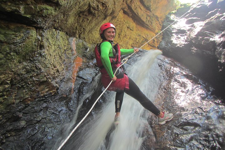 Breve escursione di canyoning nelle falesie