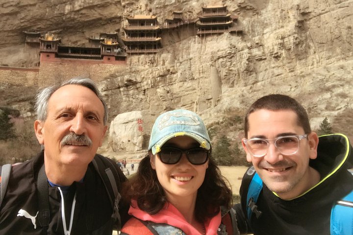 Excursión privada de un día a Datong organizada por el guía turístico local Nancy