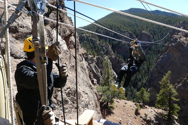Hoteller i nærheden af Signature Fins Course Scenic Zipline Tour