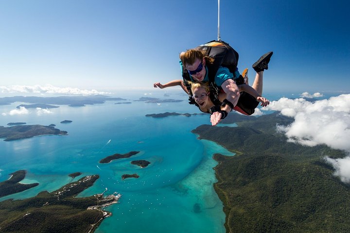 Restauranter i nærheten av Airlie Beach Tandem Skydive Over the Whitsunday Islands