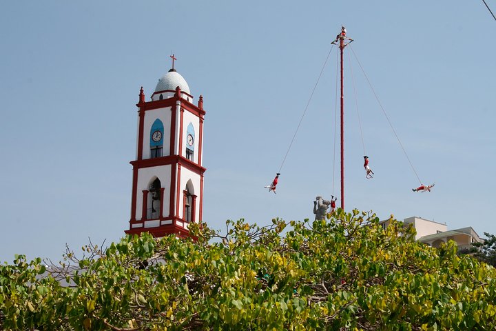Escapada de un día a las ruinas de Tajín con visita a una fábrica de vainilla