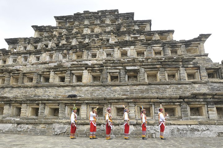 Escapada de un día a las ruinas de Tajín con visita a una fábrica de vainilla