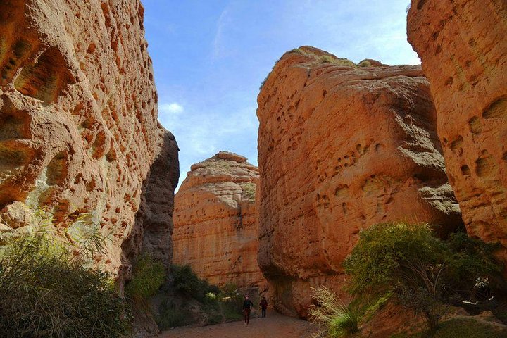 Excursão de Caminhada Privada: Grand Canyon de Pingshanhu e as Grutas do Templo do Casco do Cavalo