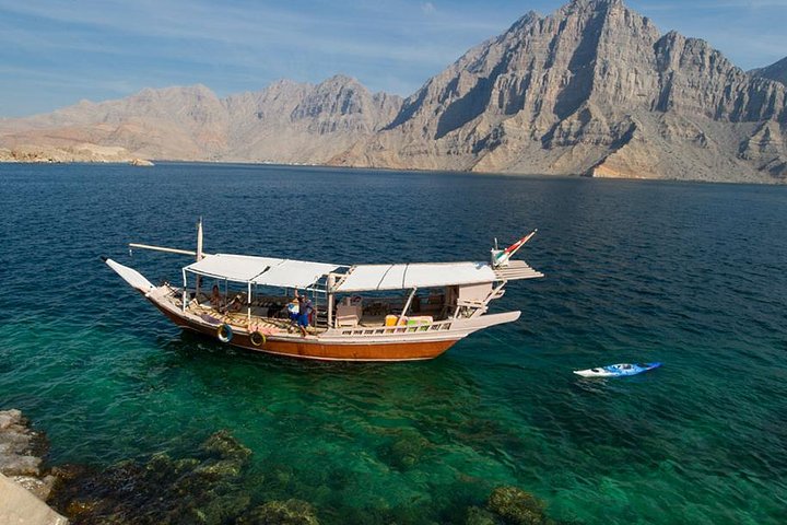 Khasab Dhow Cruise til Musandam Fjords med frokost om bord