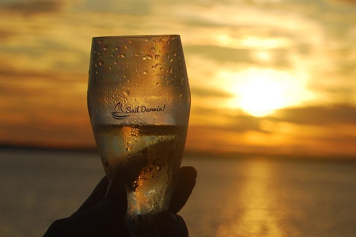 Solnedgang 3-timers cruise fra Darwin med middag og musserende vin