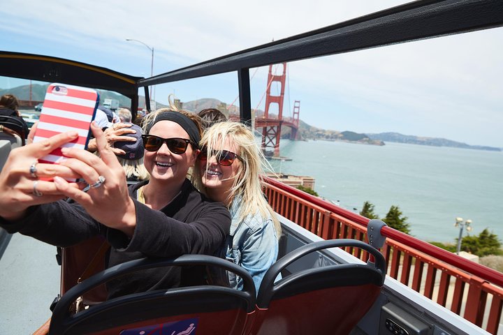 SF : Hop-on Hop-off Sightseeing Tour mit dem Open-top Bus