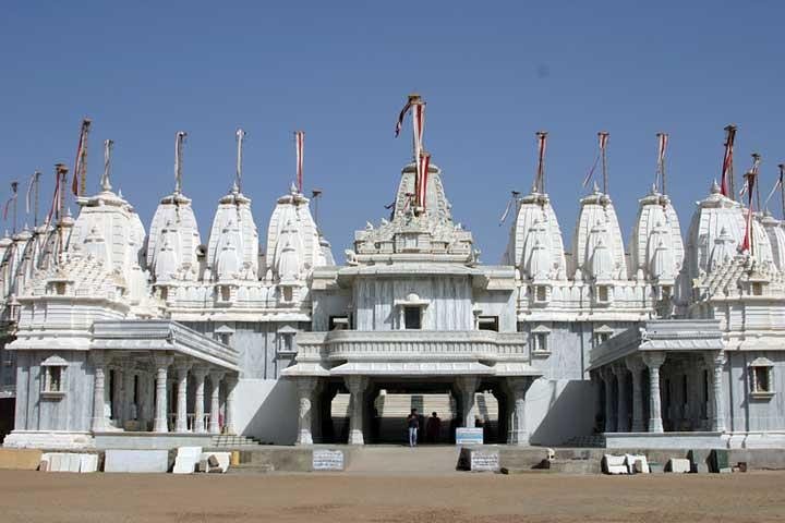 Bikaner Ganztägige Besichtigung mit Bhandeshwari Jain Tempel und Mittagessen