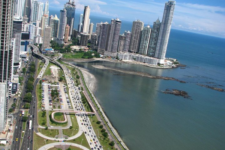Excursión por la costa de Colón: visita privada a Ciudad de Panamá y al Canal de Panamá