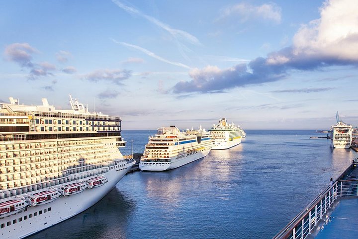 Delt transport fra Civitavecchia brygge til Roma hotell eller flyplass