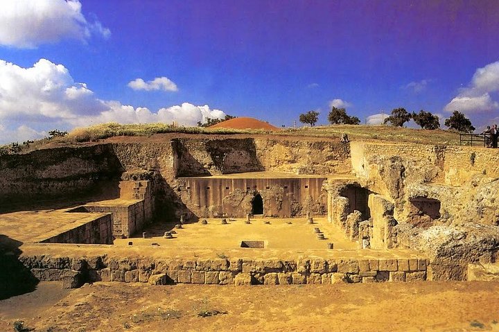 Nécropole romaine de Carmona et visite à pied historique