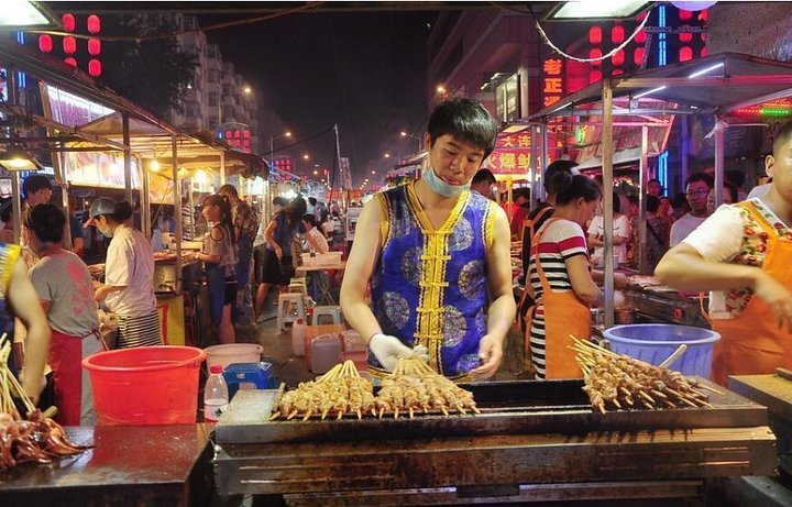 4-timers privat tur til Shenyang Zhongshan Square og Xingshun Night Market