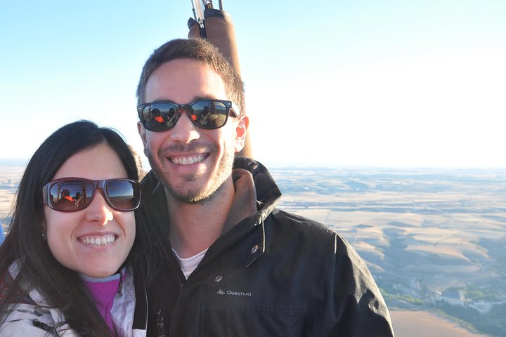 Private Balloon Ride for 2 in Segovia with Optional Transportation from Madrid