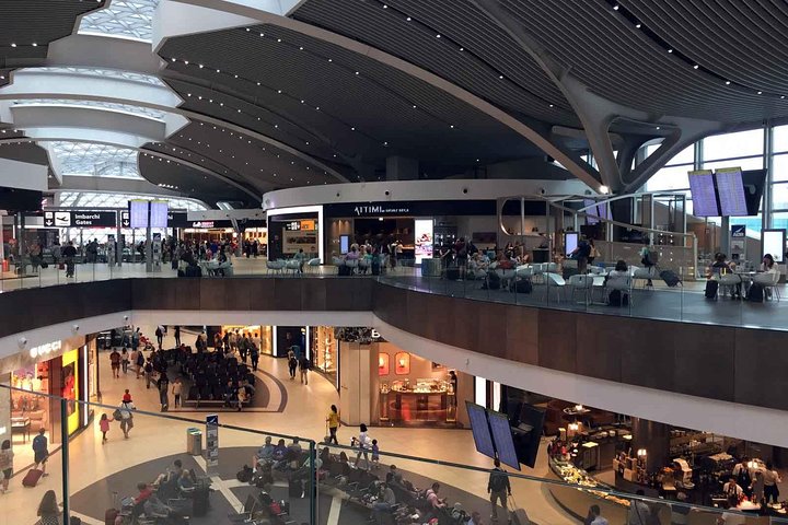 Fiumicino Lufthavn private overførsler med luksus Mercedes varevogn