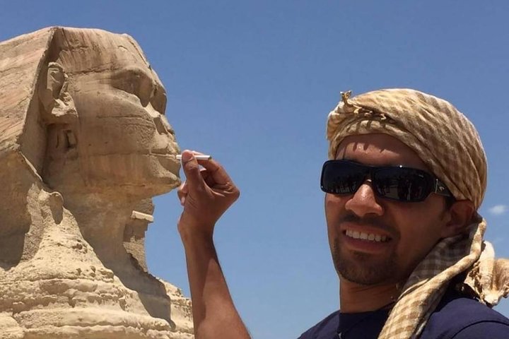 Tour privado a las pirámides de Giza con paseo en camello alrededor de la Gran Pirámide
