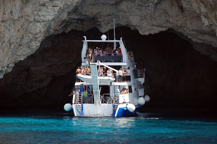 Paxos Antipaxos Blue Caves Cruise fra Korfu