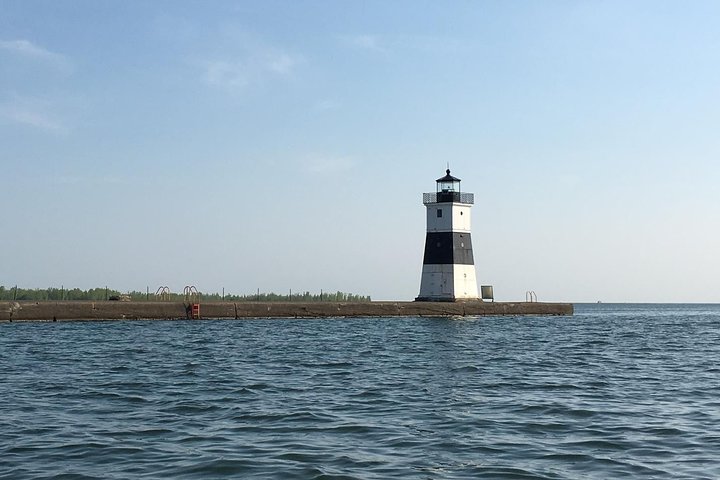 Private Lake Erie Smallmouth Bass Fishing Charters