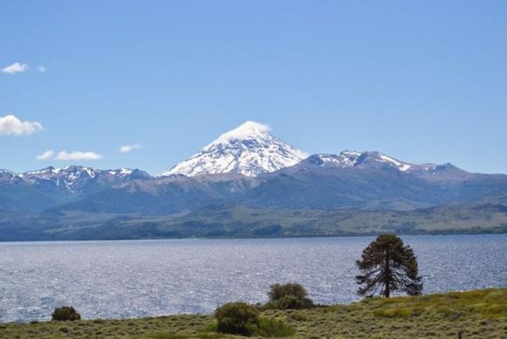 Gita di un giorno al lago Huechulafquen e al vulcano Lanin