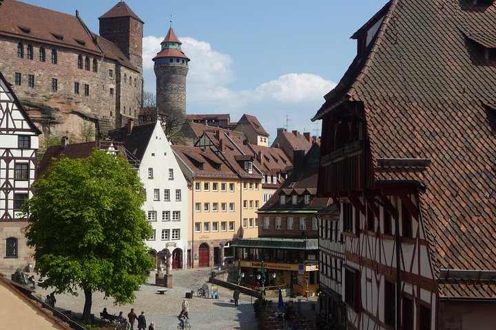 Tour della città vecchia di Norimberga e dei campi da rally nazisti con pausa pranzo
