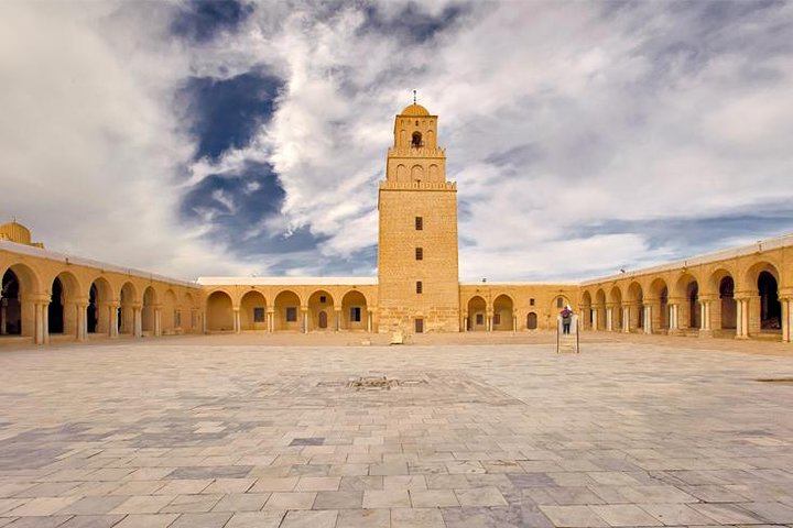 Kairouan och El Jem med valfri Monastir privat dagstur