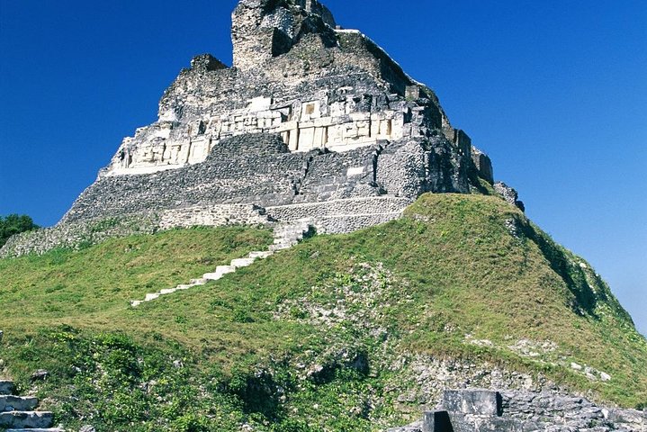 Xunantunich und Cave Tubing - Tagesausflug ab San Ignacio