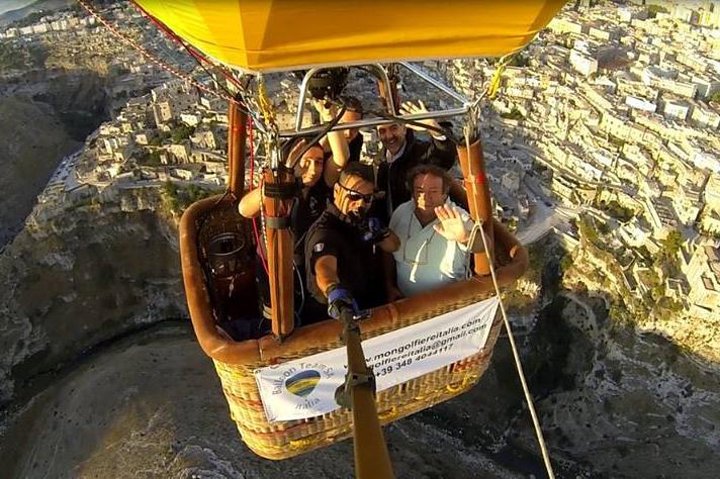 Paseo en globo aerostático en San Gimignano, Toscana