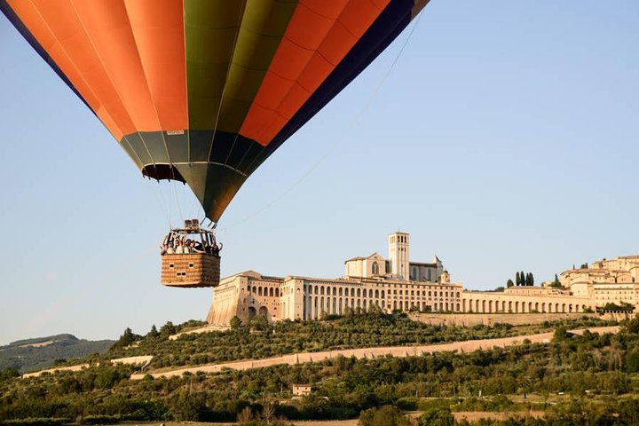 Professionele luchtballonvaarten bij Assisi, Trasimeno in Umbrië
