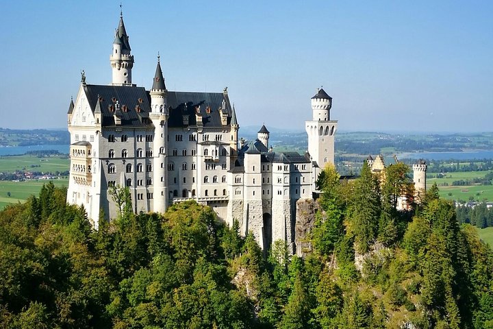 Munich: Neuschwanstein Tour with Oberammergau or Alpine Coaster