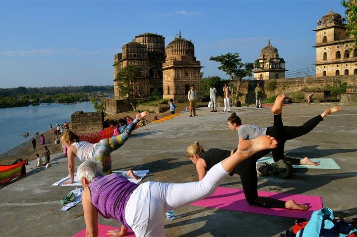 Séance privée de yoga et de méditation de 2 heures avec instructeur de yoga à Orchha