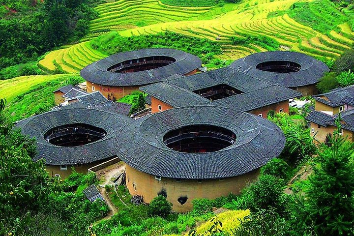 Excursão privada de dia Tianluokeng Tulou Cluster e Taxia Village de Xiamen