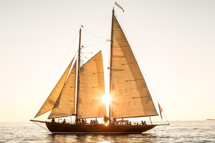 Navigazione su Historic Schooner Yacht a Salem, MA