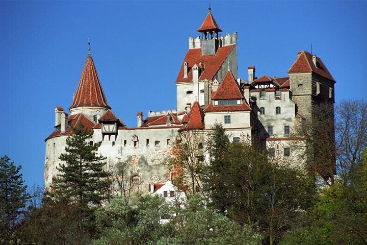 Small-Group Day Trip to Dracula's Castle, Brasov and Peles Castle