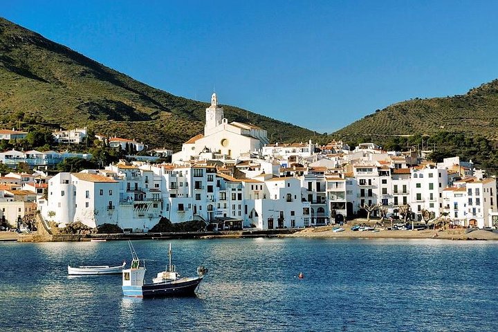 Dalí-museum en Costa Brava-tour met kleine groepen vanuit Girona