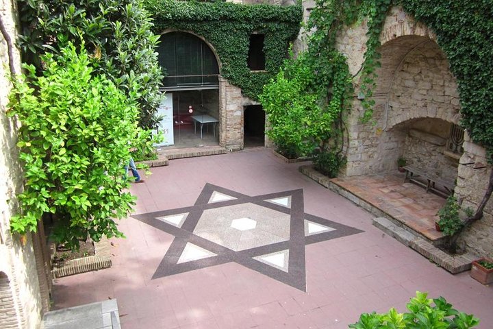 Girona Geschiedenis en legendes Tour Kleine groep vanuit Girona