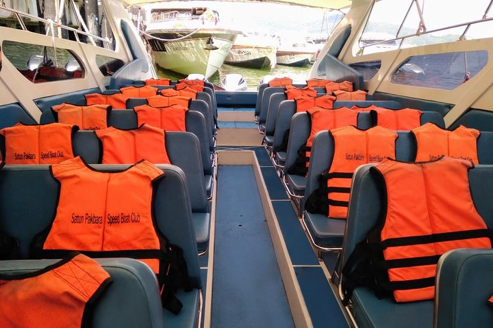 Hat Yai flyplass til Koh Lipe av Minivan og Satun Pakbara Speed Boat