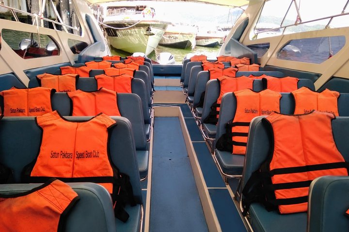 De Koh Lipe para o Aeroporto de Hat Yai por Satun Pakbara Speed Boat e Minivan Compartilhada