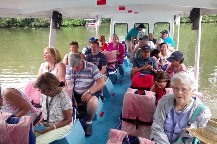 Puntarenas Zipline & River Boat Tours. Puntarenas Landausflug