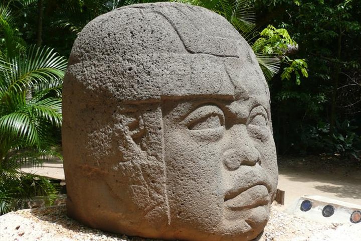 Stadtrundfahrt durch Villahermosa mit La Venta Museum und Yumká Zoo