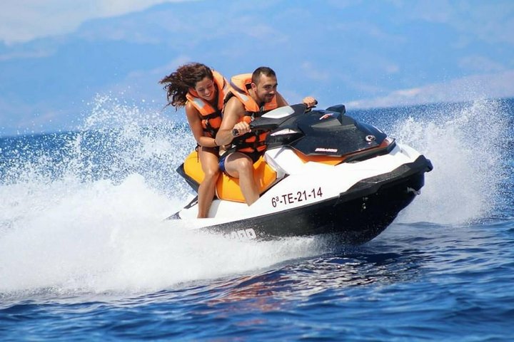 Privat bil charter på Bali med en engelsktalende sjåfør