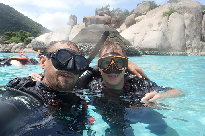 PADI Discover Scuba Diving en Koh Tao - medio día y dos inmersiones