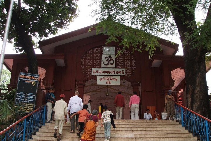 Geführte Highlights der Pune Car Tour mit einem Einheimischen (4 Stunden Sightseeing im AC Car)