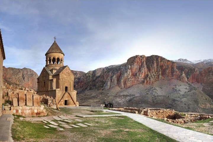 Group tour: Khor Virap, Noravank, Areni Winery and Cave