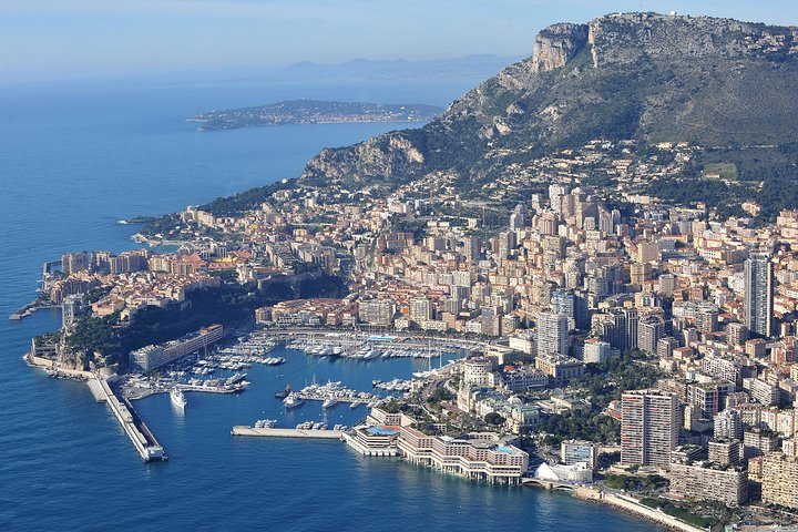 Excursión de medio día en grupo pequeño a Mónaco, Montecarlo y Eze Village