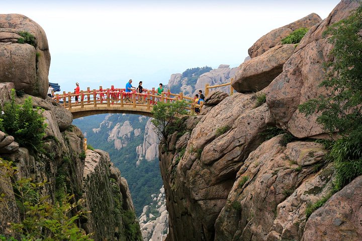 Tour giornaliero privato all-inclusive: highlight di Qingdao con pranzo