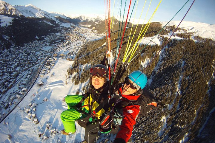 Davos Voo Absolutamente Livre Parapente Vôo Tandem 1.000 Metros de Altura