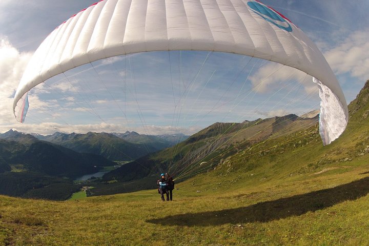 Davos Voo Absolutamente Livre Parapente Vôo Tandem 1.000 Metros de Altura