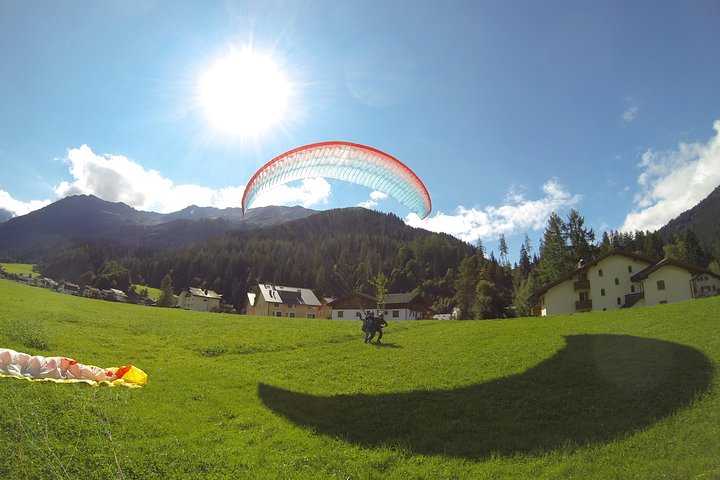 Davos Voo Absolutamente Livre Parapente Vôo Tandem 1.000 Metros de Altura