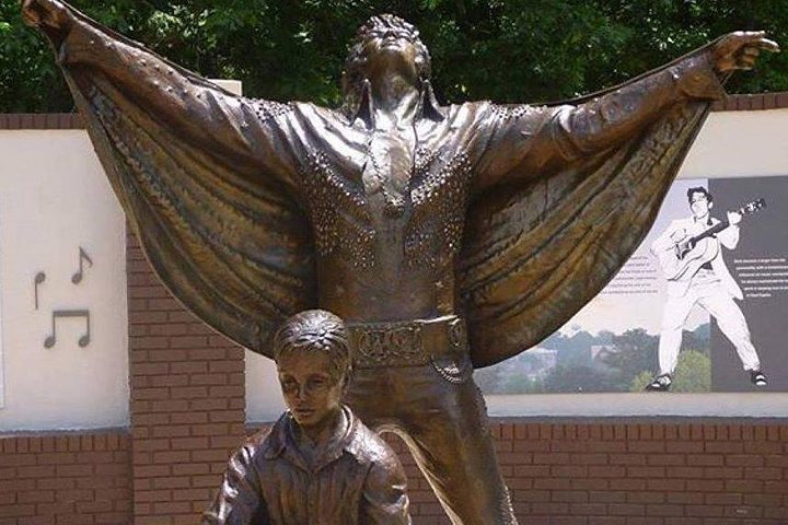 Elvis Presley Birthplace Park i Tupelo med transport från Memphis