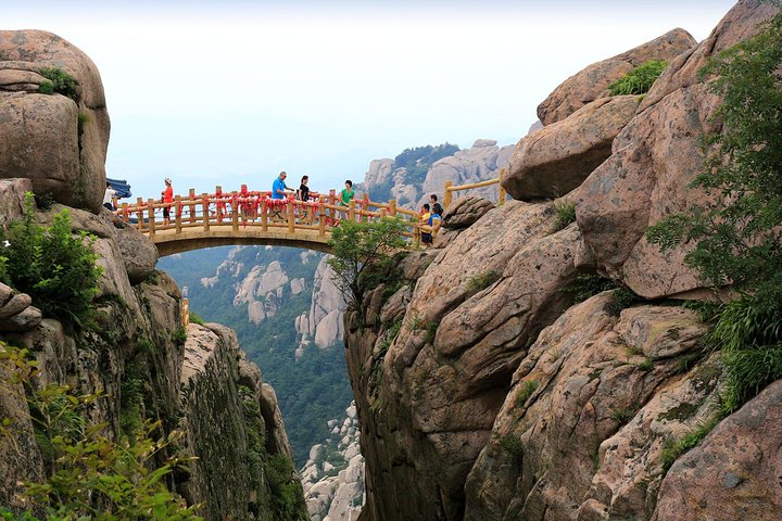Tour giornaliero privato all-inclusive: highlight di Qingdao con pranzo