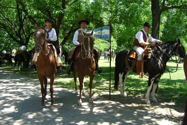 Gaucho Ganztag in kleiner Gruppe auf einem Bauernhof in Buenos Aires